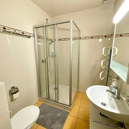 Апартаменты 7 Min Walking From Gare *